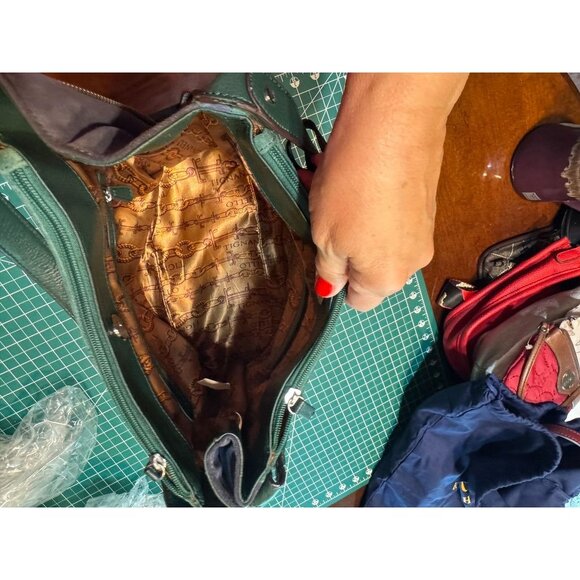 Tignanello Green Suede Genuine Leather Shoulder Bag With Zipper Closure & Patter - Picture 5 of 11